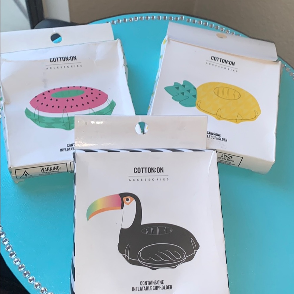 🔹NWT..Cotton On Inflatable Cupholder
